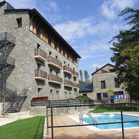 Roca Nevada Suites Villanua Ngoại thất bức ảnh